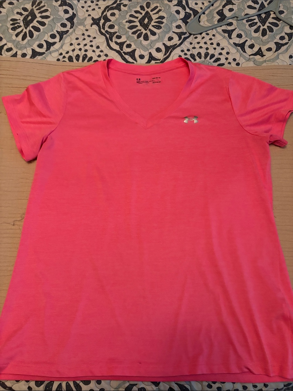 Under Armour Women’s Pink V-Neck Short Sleeve Performance Tee